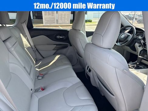 Used 2019 Jeep Cherokee Limited image 10