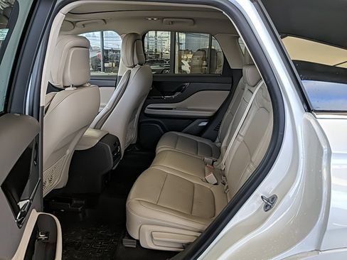 Used 2020 Lincoln Corsair Reserve w/ Appearance Package image 12