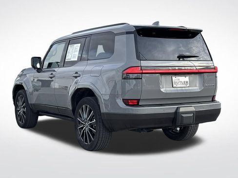 Used 2024 Lexus GX 550 w/ Accessory Package (Z1) AWD/4WD image 4