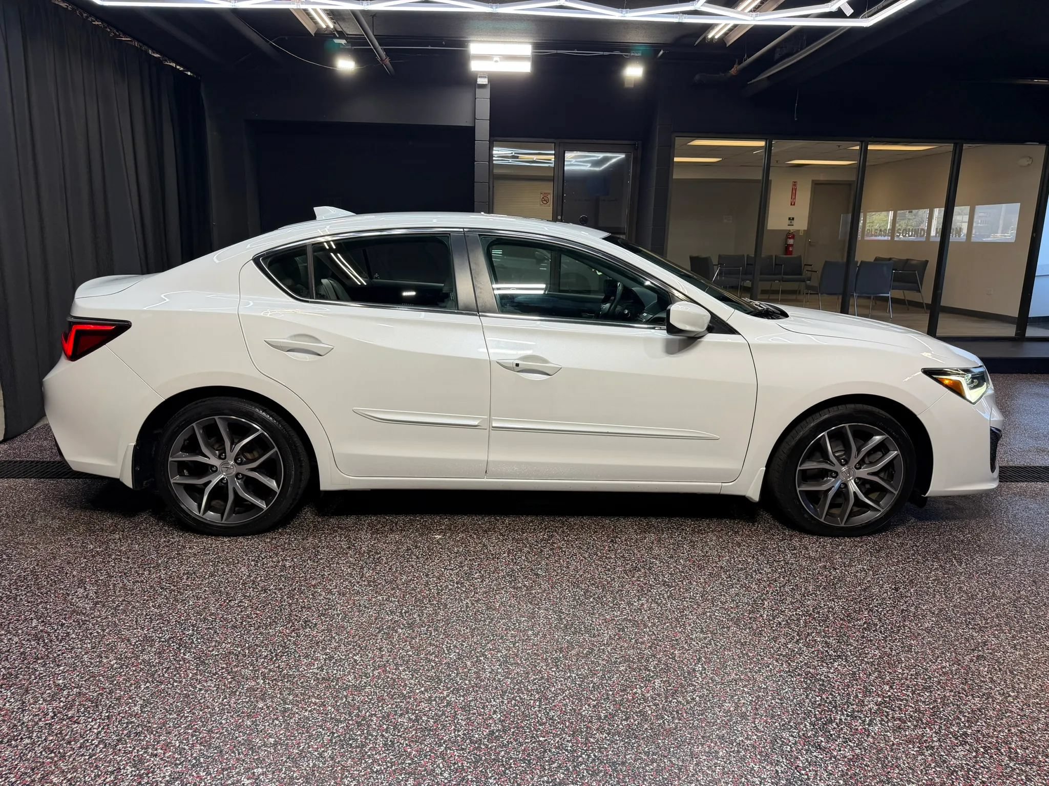Used 2021 Acura ILX w/ Premium Package FWD image 9