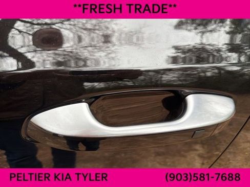 Certified 2022 Kia Telluride SX w/ Towing Package image 7