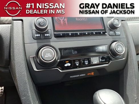 Used 2018 Honda Civic Sport image 17