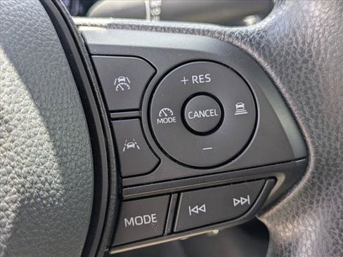 Used 2026 Toyota Corolla LE FWD image 14