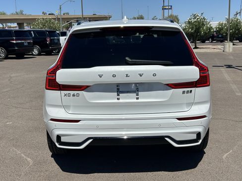Used 2023 Volvo XC60 B5 Plus w/ Protection Package AWD/4WD image 4