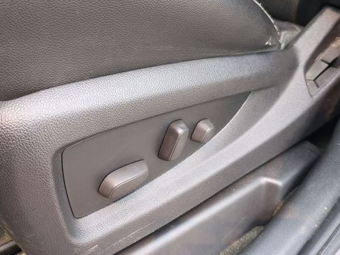 Used 2015 Chevrolet Tahoe LTZ AWD/4WD image 16