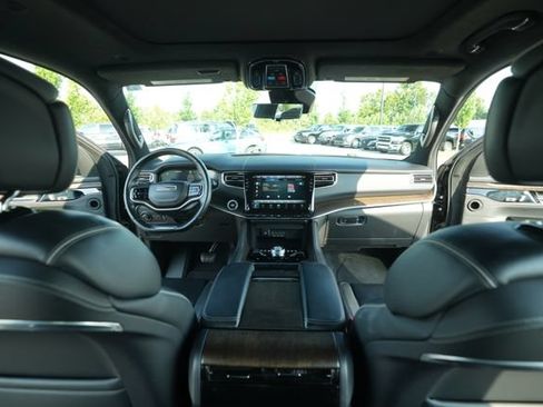 Used 2023 Jeep Grand Wagoneer Series II AWD/4WD image 26