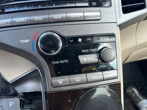 Used 2011 Toyota Venza FWD image 11
