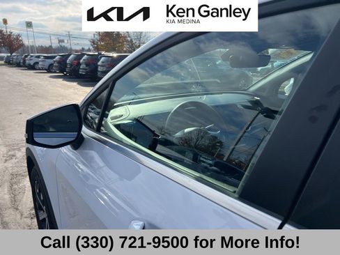 Certified 2025 Kia Sportage EX image 25