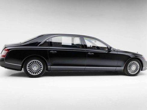 Used 2012 Maybach 62 RWD image 13