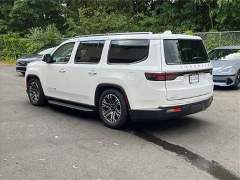 Used 2022 Jeep Wagoneer Series III image 9