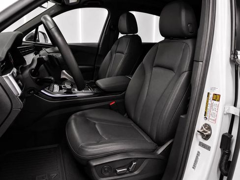 Used 2021 Audi Q7 2.0T Premium Plus w/ Executive Package AWD/4WD image 11