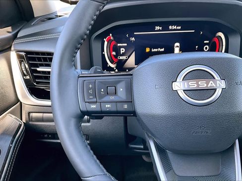 Certified 2025 Nissan Rogue SL AWD/4WD image 19