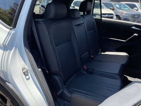 Used 2023 Volkswagen Tiguan SE R-Line FWD image 20
