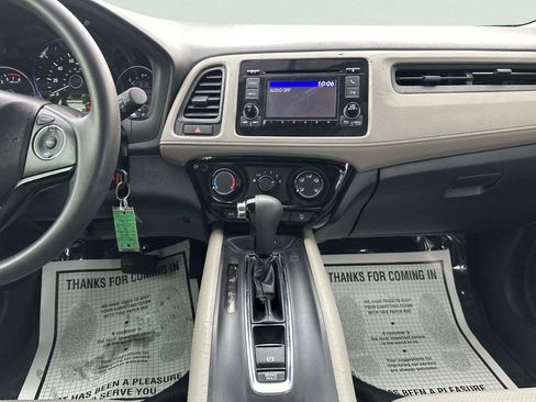 Used 2019 Honda HR-V LX image 24