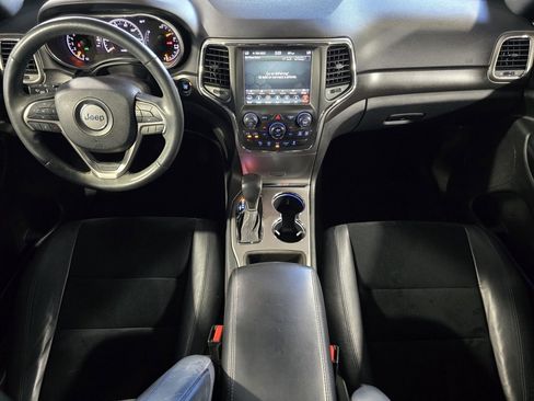 Used 2018 Jeep Grand Cherokee Altitude image 30