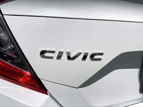 Used 2018 Honda Civic EX image 10