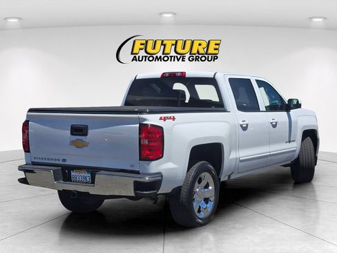 Used 2018 Chevrolet Silverado 1500 LT w/ LT Eassist Package AWD/4WD image 4