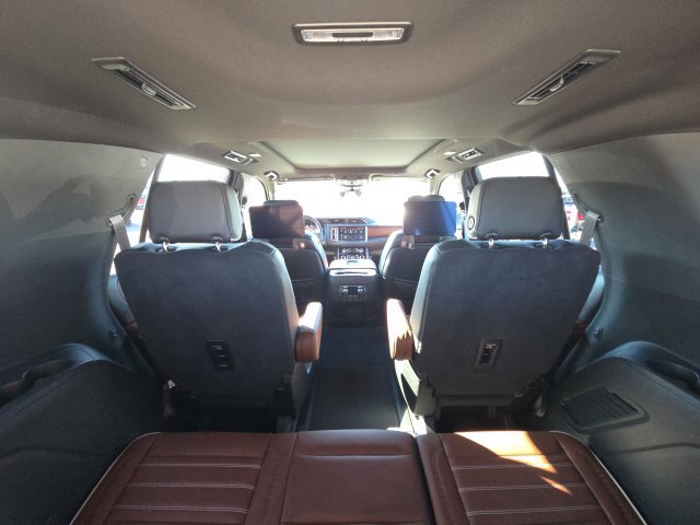 Used 2023 GMC Yukon Denali Ultimate AWD/4WD image 15
