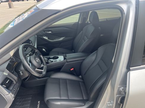 Certified 2022 Nissan Rogue SV w/ SV Premium Package FWD image 13