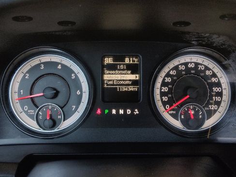 Used 2014 RAM 1500 Express RWD image 23