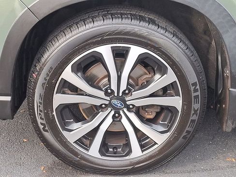 Used 2019 Subaru Forester Limited image 8