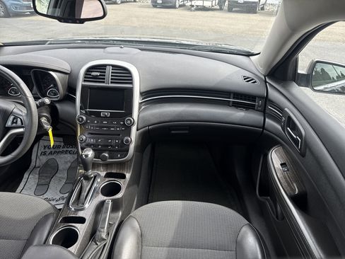 Used 2015 Chevrolet Malibu LT image 12