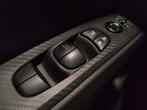 Used 2024 Nissan Altima 2.5 SV image 27