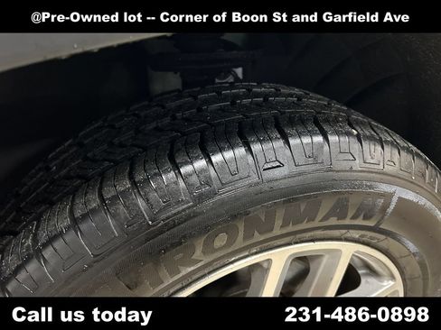 Used 2019 GMC Acadia SLE w/ Driver Alert Package I AWD/4WD image 12