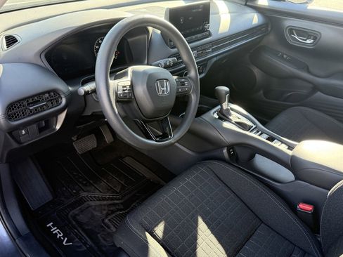 Certified 2025 Honda HR-V LX image 10