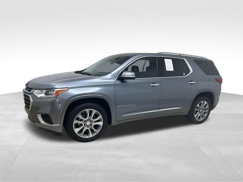 Used 2019 Chevrolet Traverse Premier FWD image 2