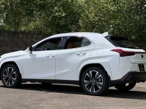 New 2026 Lexus UX 300h AWD image 6