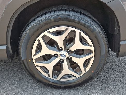 Certified 2024 Subaru Forester Premium AWD/4WD image 25