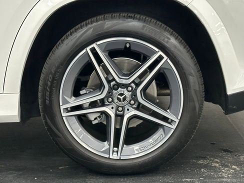 Certified 2025 Mercedes-Benz GLS 450 4MATIC image 14