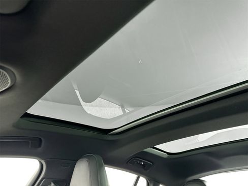 Certified 2026 Porsche Panamera 4 image 34