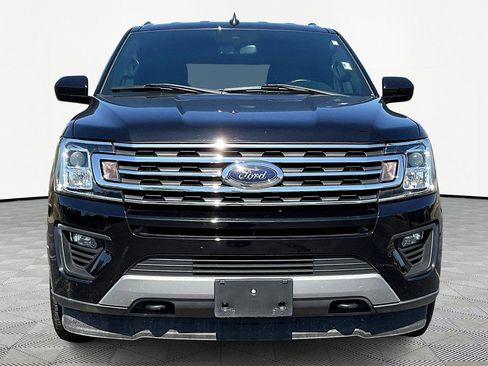Used 2021 Ford Expedition XLT image 3