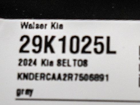 Used 2024 Kia Seltos EX AWD/4WD image 30