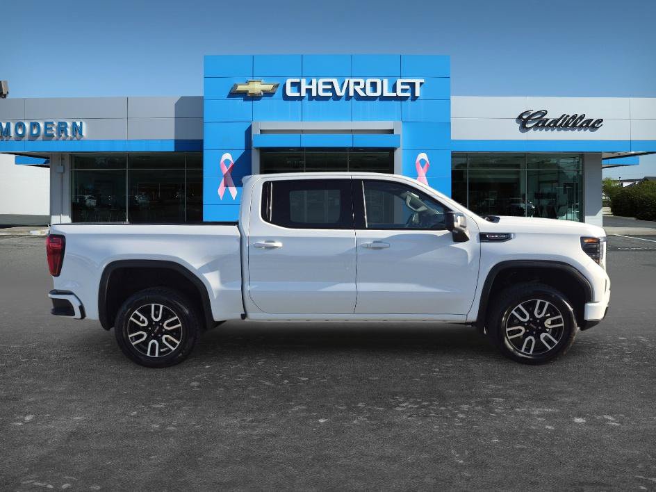 Used 2024 GMC Sierra 1500 AT4 w/ Technology Package AWD/4WD image 6