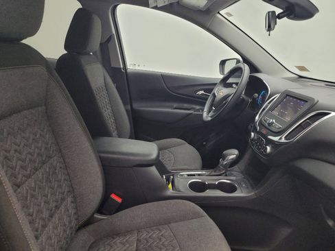Used 2024 Chevrolet Equinox LT w/ LPO, Floor Liner Package FWD image 21