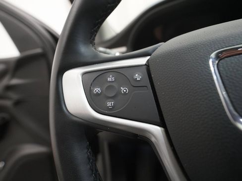 Used 2023 GMC Acadia SLT w/ Elevation Edition image 19