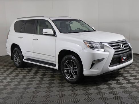 Used 2018 Lexus GX 460 image 54