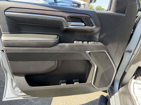 Used 2024 Chevrolet Silverado 1500 RST AWD/4WD image 15