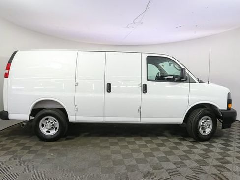 Used 2025 Chevrolet Express 2500 w/ Driver Convenience Package RWD image 12