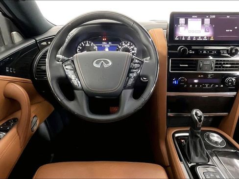 Used 2024 INFINITI QX80 Sensory AWD/4WD image 6