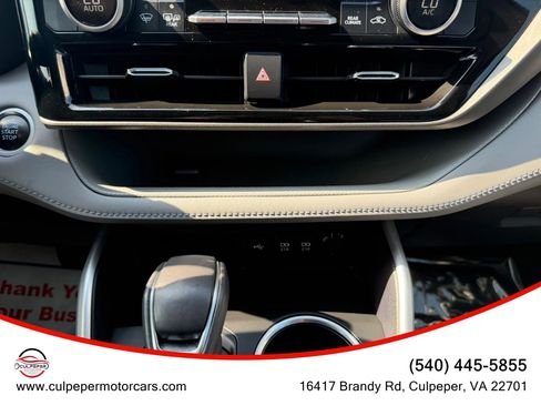 Used 2021 Toyota Highlander XLE FWD image 27