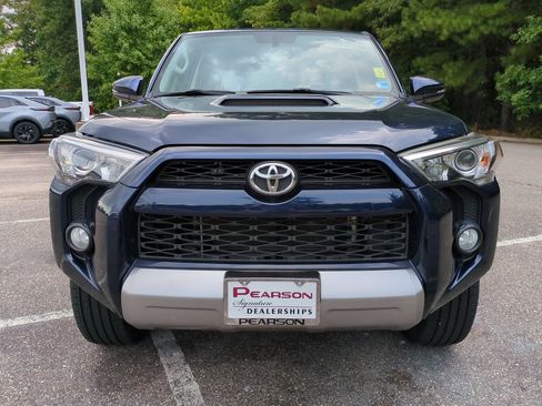 Used 2019 Toyota 4Runner TRD Off-Road Premium AWD/4WD image 9