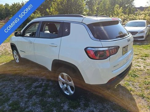 Used 2017 Jeep Compass Latitude w/ Popular Equipment Group AWD/4WD image 6