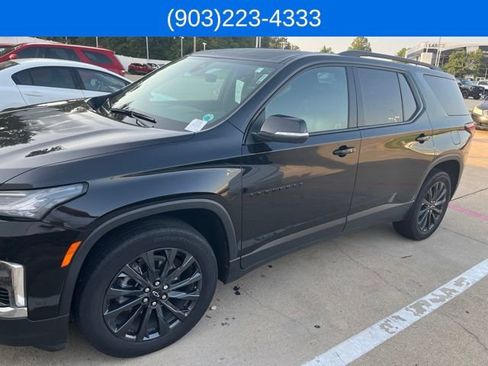 Used 2023 Chevrolet Traverse RS w/ LPO, Floor Liner Package FWD image 1