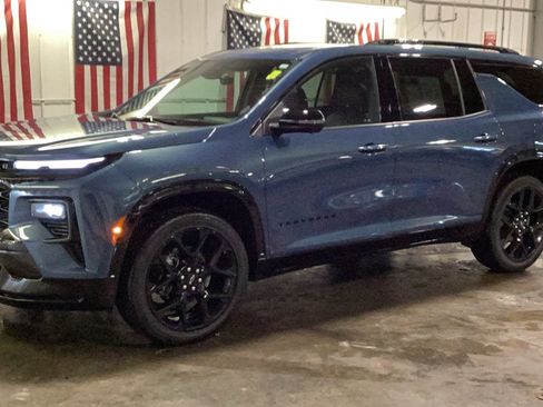 Used 2024 Chevrolet Traverse RS w/ LPO, Floor Liner Package image 2