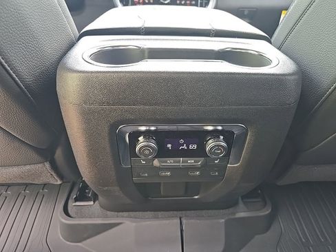 New 2026 GMC Yukon Denali AWD/4WD image 17