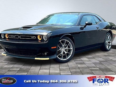 Used 2022 Dodge Challenger GT image 1